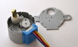 Stepper motor with reducer 28BYJ-48
