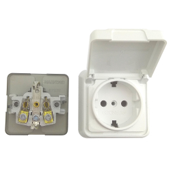 Socket  invoice with grounding, cover, white [16A, 250V]